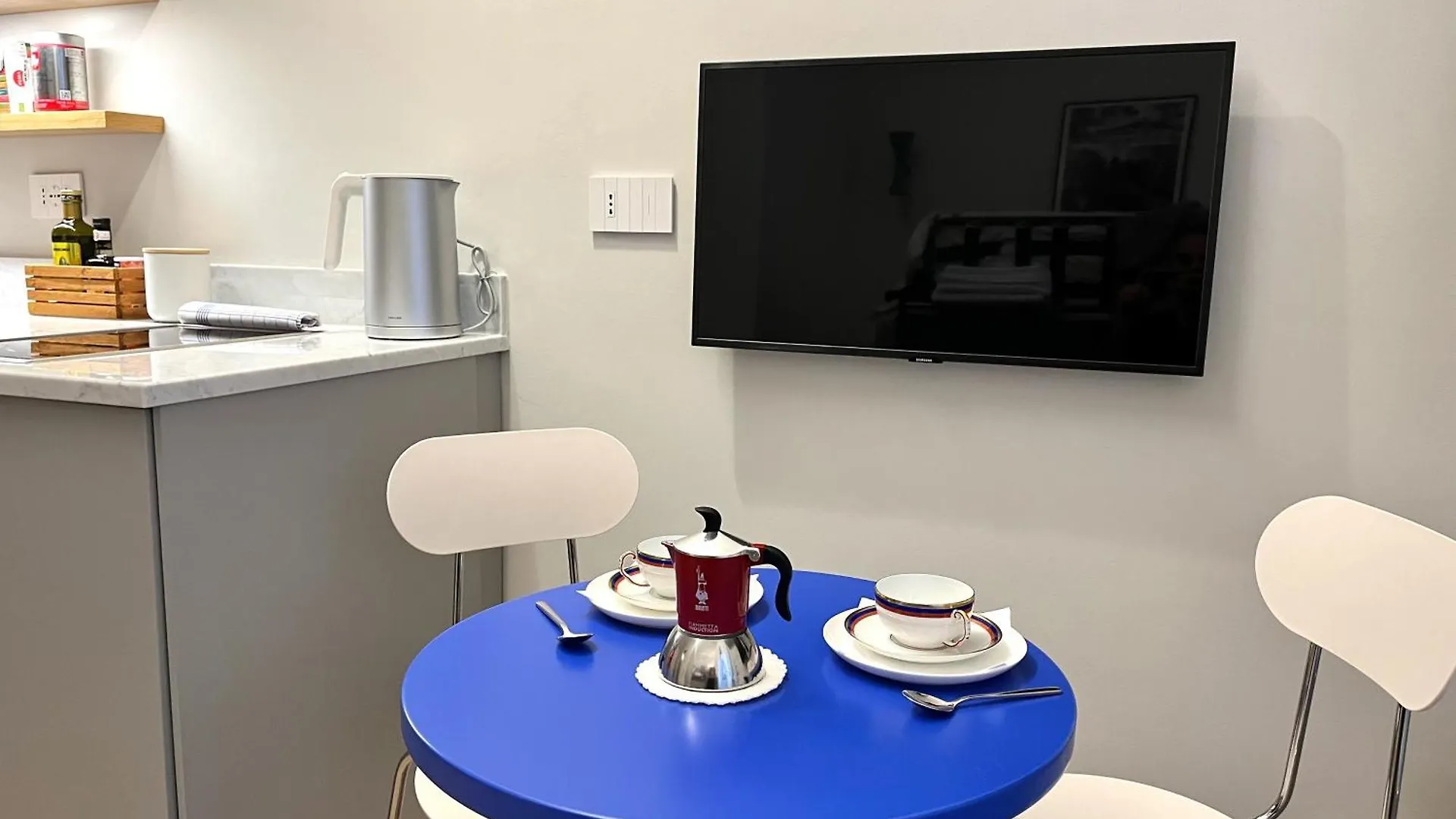Nino6 - Micro Design Apartment Milan 0*,  Italy
